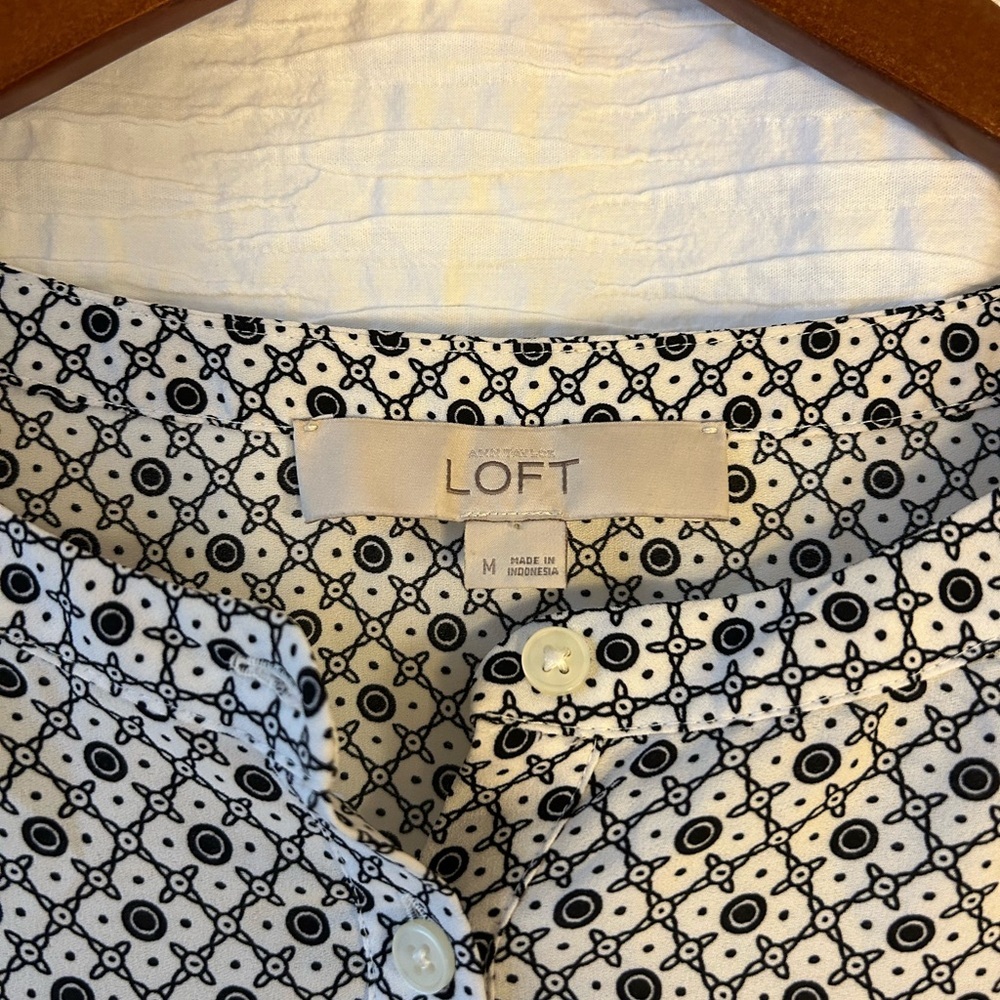 LOFT Geometric Black and White Blouse - Picture 2 of 3
